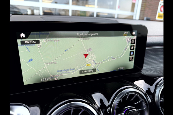 Mercedes-Benz EQB 300 4MATIC AMG Line 7-Persoons Panoramadak, 360 camera