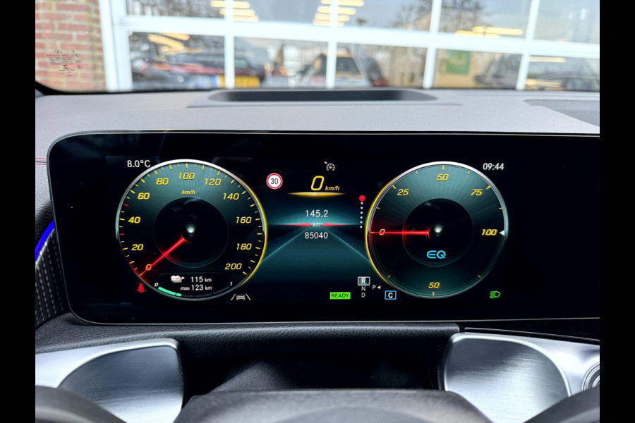 Mercedes-Benz EQB 300 4MATIC AMG Line 7-Persoons Panoramadak, 360 camera