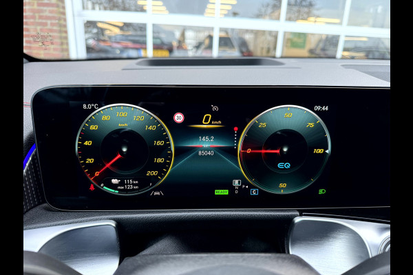 Mercedes-Benz EQB 300 4MATIC AMG Line 7-Persoons Panoramadak, 360 camera