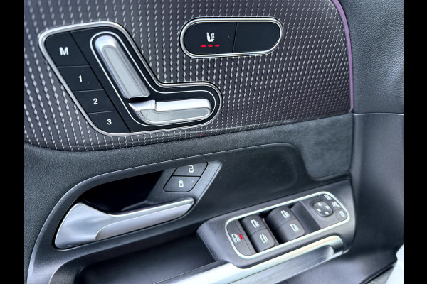 Mercedes-Benz EQB 300 4MATIC AMG Line 7-Persoons Panoramadak, 360 camera