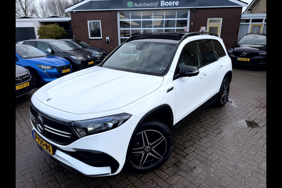 Mercedes-Benz EQB 300 4MATIC AMG Line 7-Persoons Panoramadak, 360 camera
