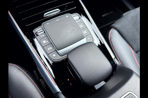 Mercedes-Benz EQB 300 4MATIC AMG Line 7-Persoons Panoramadak, 360 camera