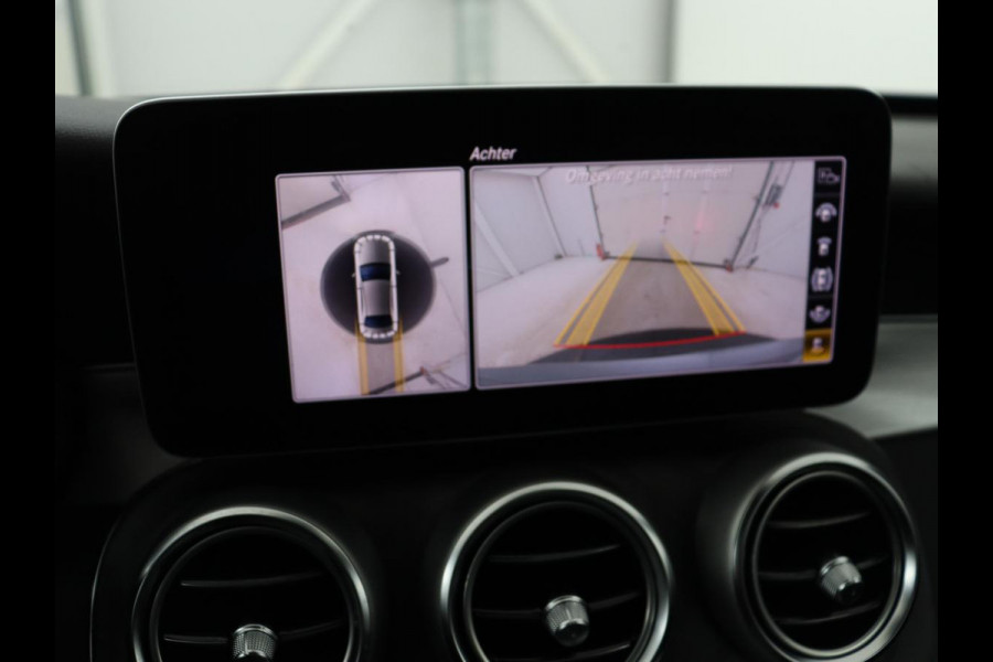 Mercedes-Benz C-Klasse 300e AMG | Panoramadak | 360 Camera | Stoelverwarming | Leder/Alcantara | Carplay | Sfeerverlichting | Park Assist | Navigatie | Full LED | PHEV | Plug In
