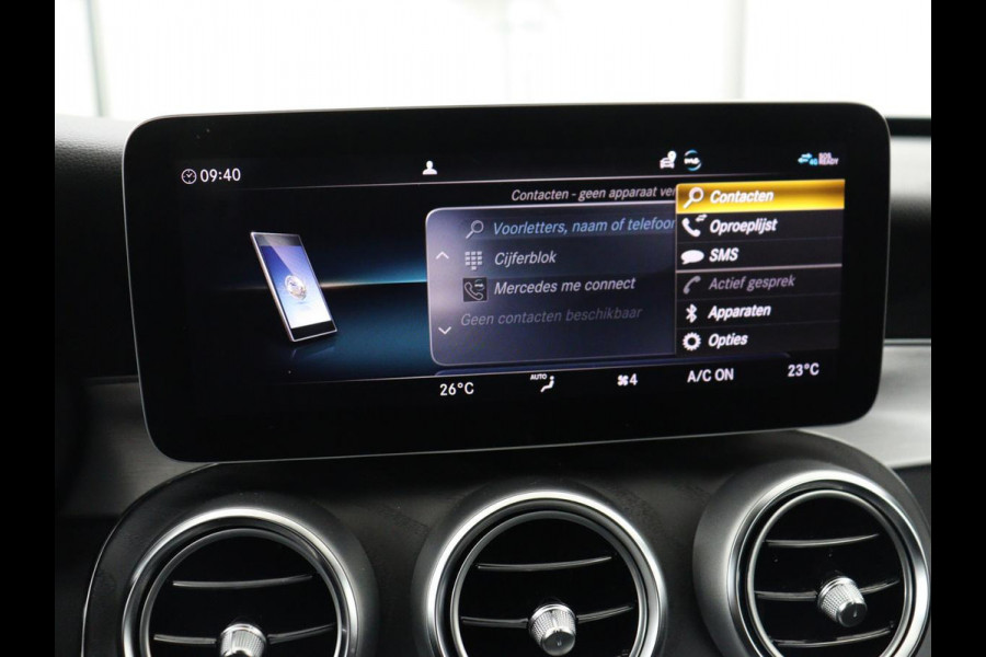 Mercedes-Benz C-Klasse 300e AMG | Panoramadak | 360 Camera | Stoelverwarming | Leder/Alcantara | Carplay | Sfeerverlichting | Park Assist | Navigatie | Full LED | PHEV | Plug In