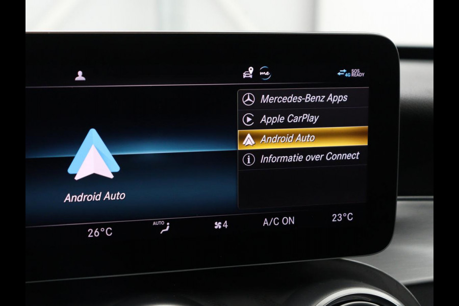 Mercedes-Benz C-Klasse 300e AMG | Panoramadak | 360 Camera | Stoelverwarming | Leder/Alcantara | Carplay | Sfeerverlichting | Park Assist | Navigatie | Full LED | PHEV | Plug In