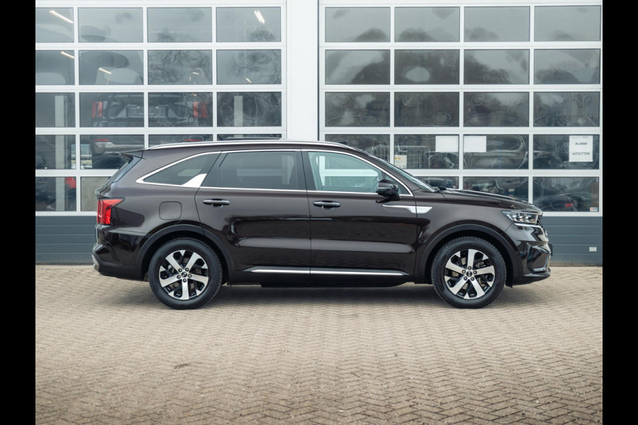 Kia Sorento 1.6 T-GDI Plug-in Hybrid 4WD ExecutiveLine 7p. | Full options | NL auto! | Alarm klasse 3 | Afn. Trekhaak l 100% onderhouden