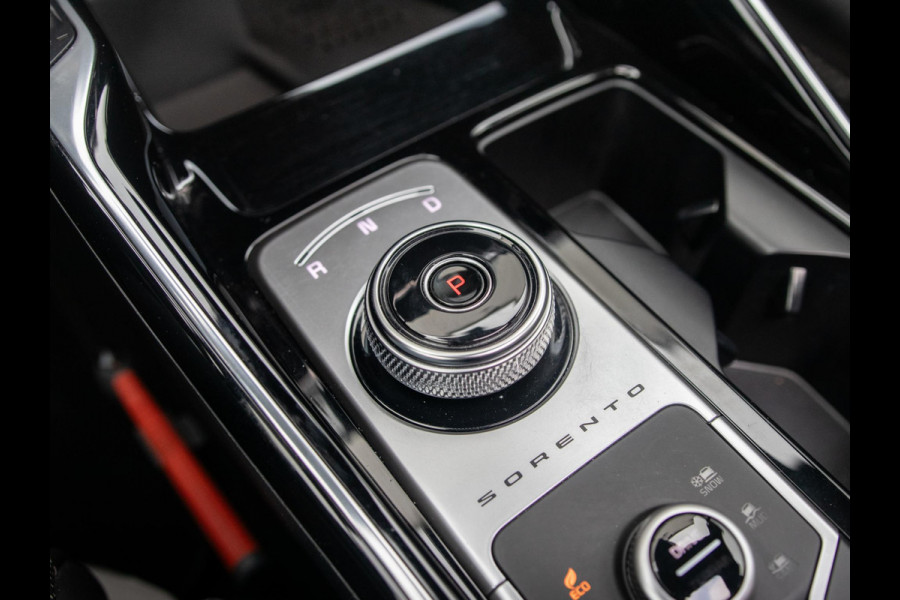 Kia Sorento 1.6 T-GDI Plug-in Hybrid 4WD ExecutiveLine 7p. | Full options | NL auto! | Alarm klasse 3 | Afn. Trekhaak l 100% onderhouden