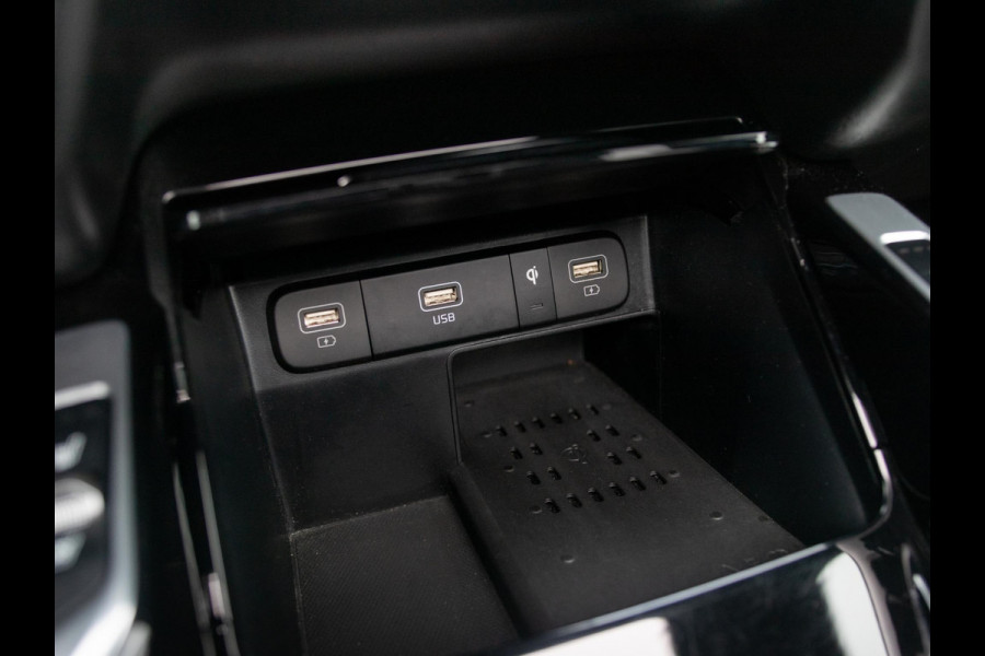 Kia Sorento 1.6 T-GDI Plug-in Hybrid 4WD ExecutiveLine 7p. | Full options | NL auto! | Alarm klasse 3 | Afn. Trekhaak l 100% onderhouden