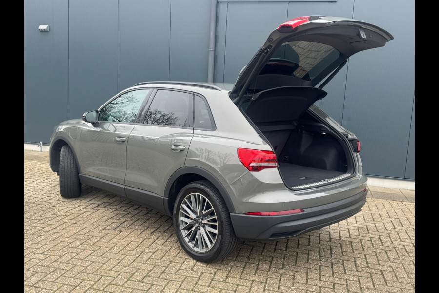 Audi Q3 45 TFSI e S-Line Edition * Navigatie * Stoelverwarming * Side Assist * Adaptieve Cruise Control *