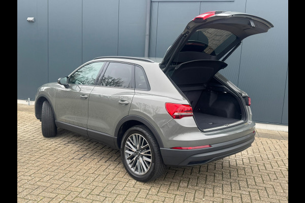 Audi Q3 45 TFSI e S-Line Edition * Navigatie * Stoelverwarming * Side Assist * Adaptieve Cruise Control *