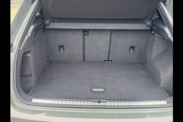 Audi Q3 45 TFSI e S-Line Edition * Navigatie * Stoelverwarming * Side Assist * Adaptieve Cruise Control *