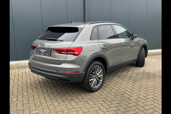 Audi Q3 45 TFSI e S-Line Edition * Navigatie * Stoelverwarming * Side Assist * Adaptieve Cruise Control *