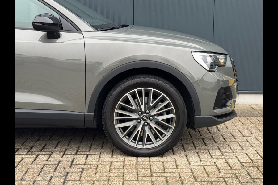 Audi Q3 45 TFSI e S-Line Edition * Navigatie * Stoelverwarming * Side Assist * Adaptieve Cruise Control *