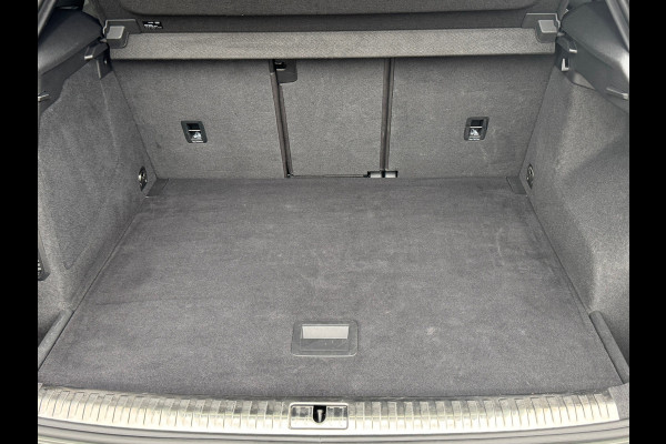 Audi Q3 45 TFSI e S-Line Edition * Navigatie * Stoelverwarming * Side Assist * Adaptieve Cruise Control *