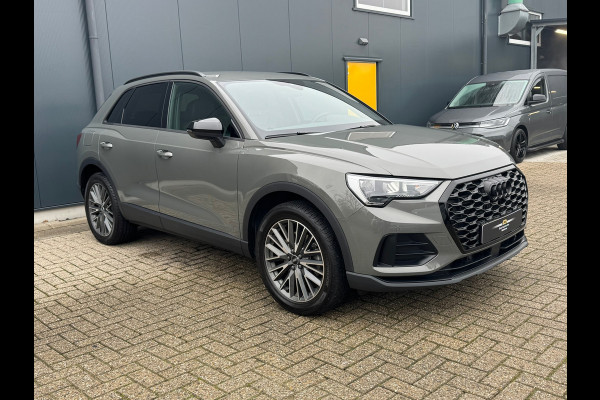 Audi Q3 45 TFSI e S-Line Edition * Navigatie * Stoelverwarming * Side Assist * Adaptieve Cruise Control *