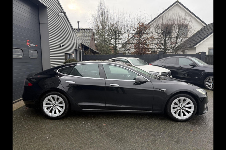 Tesla Model S 75D Base | Plaid Stuur | Auto Pilot | Panoramadak | Camera | Stoelverwarming |