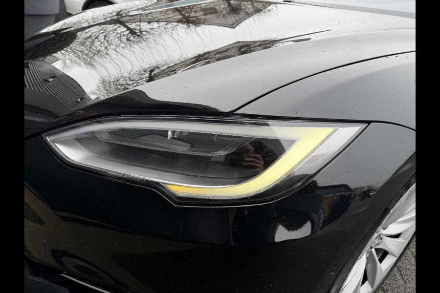 Tesla Model S 75D Base | Plaid Stuur | Auto Pilot | Panoramadak | Camera | Stoelverwarming |