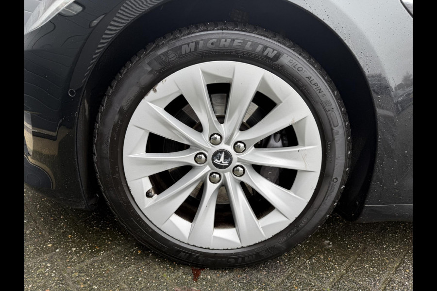 Tesla Model S 75D Base | Plaid Stuur | Auto Pilot | Panoramadak | Camera | Stoelverwarming |