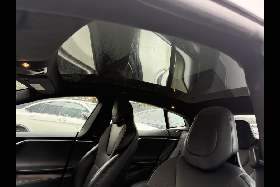 Tesla Model S 75D Base | Plaid Stuur | Auto Pilot | Panoramadak | Camera | Stoelverwarming |
