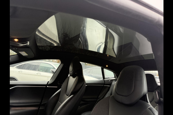 Tesla Model S 75D Base | Plaid Stuur | Auto Pilot | Panoramadak | Camera | Stoelverwarming |