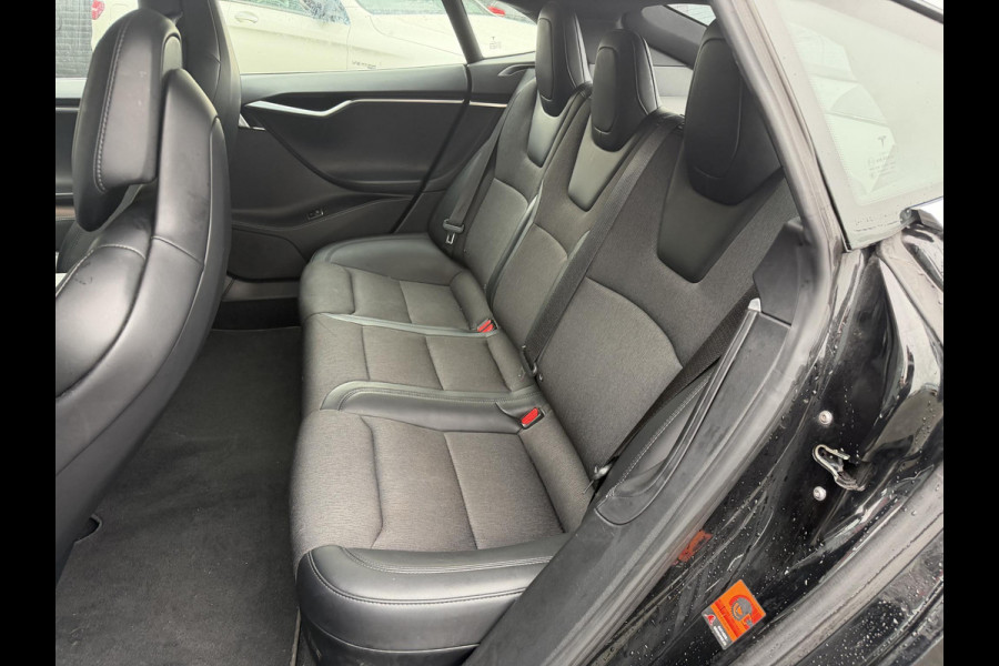 Tesla Model S 75D Base | Plaid Stuur | Auto Pilot | Panoramadak | Camera | Stoelverwarming |