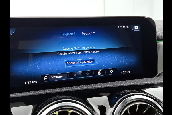 Mercedes-Benz CLA-Klasse 180 AMG Line  Panoramadakj | 5 spaaks lichtmetalen velgen | Navigatie | Parking support met 360 grade camera Inclusief 24 maanden Mercedes-Benz Certified garantie voor Europa.