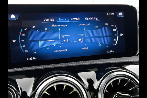 Mercedes-Benz CLA-Klasse 180 AMG Line  Panoramadakj | 5 spaaks lichtmetalen velgen | Navigatie | Parking support met 360 grade camera Inclusief 24 maanden Mercedes-Benz Certified garantie voor Europa.