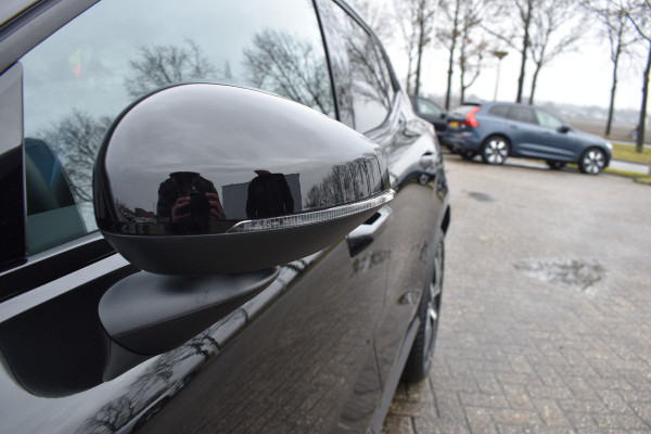 Volvo EX30 Extended Range 272PK Black Edition 69 kWh | H&K | 20" LMV | Elektr. Stoel | ACC | Camera | Blis