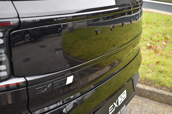 Volvo EX30 Extended Range 272PK Black Edition 69 kWh | H&K | 20" LMV | Elektr. Stoel | ACC | Camera | Blis