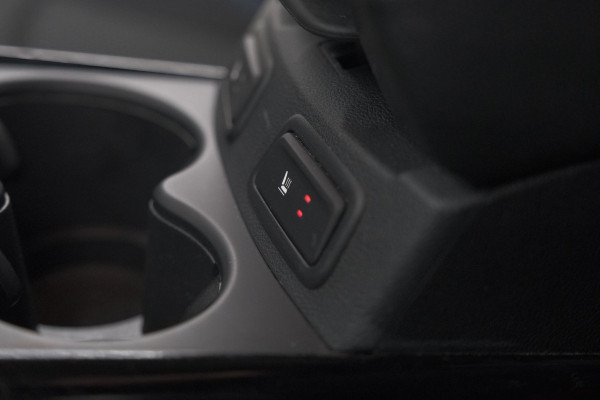 Renault Kadjar TCe 140 EDC Limited | Camera | Dodehoekdetectie | Apple Carplay | Stoelverwarming