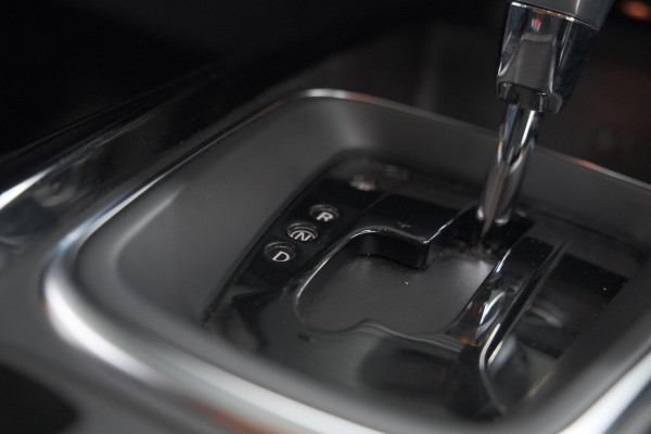 Renault Kadjar TCe 140 EDC Limited | Camera | Dodehoekdetectie | Apple Carplay | Stoelverwarming