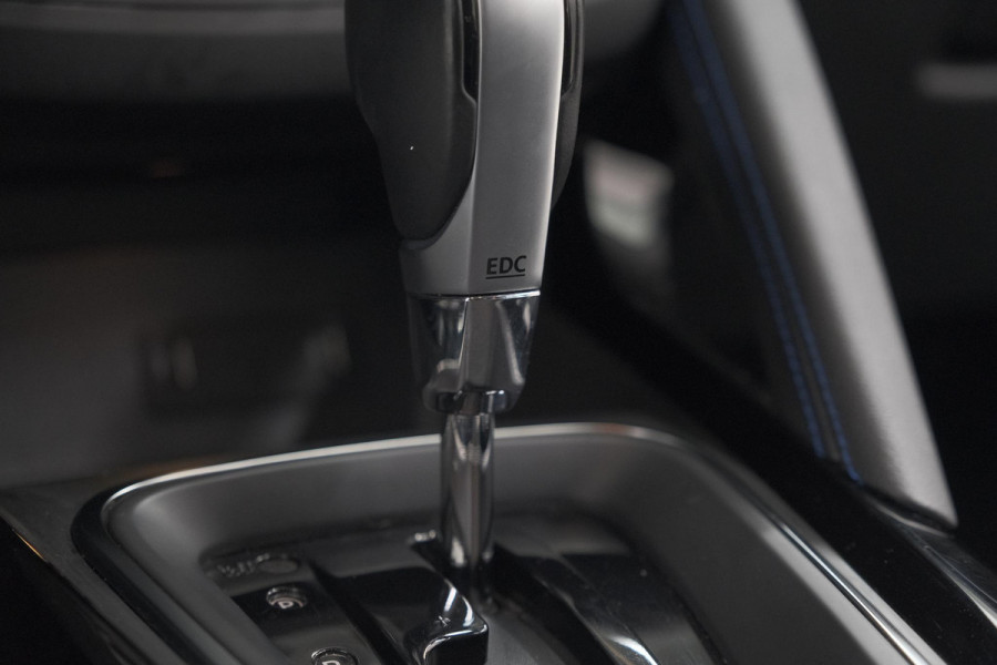 Renault Kadjar TCe 140 EDC Limited | Camera | Dodehoekdetectie | Apple Carplay | Stoelverwarming