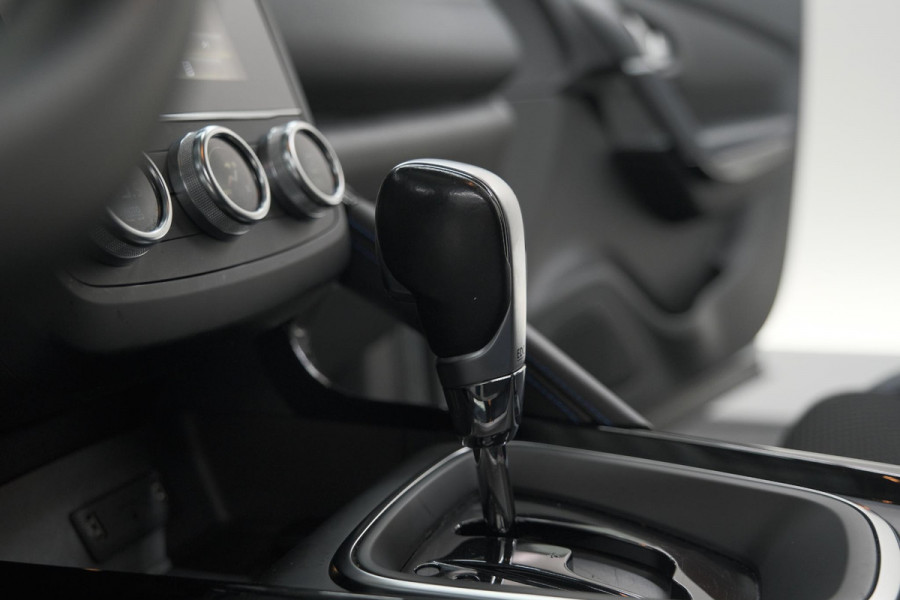 Renault Kadjar TCe 140 EDC Limited | Camera | Dodehoekdetectie | Apple Carplay | Stoelverwarming