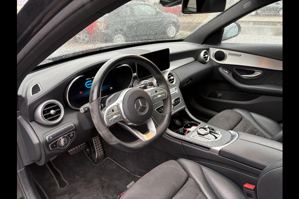Mercedes-Benz C-Klasse Estate 300e T AMG Line | Plug-in Hybride | PHEV | Panoramadak |  Stoelverwarming | Achteruitrijcamera | Eektrisch vestelbare stoelen | Dealer onderhouden