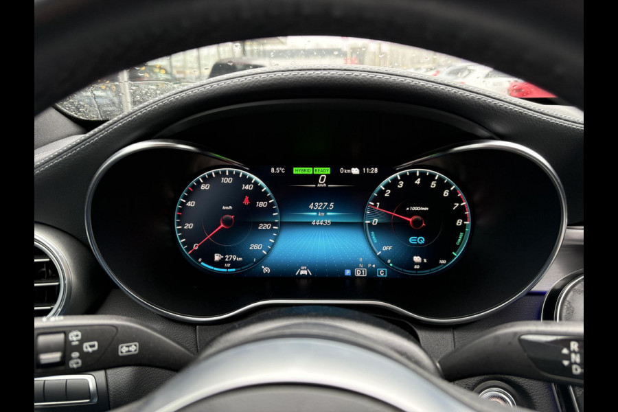 Mercedes-Benz C-Klasse Estate 300e T AMG Line | Plug-in Hybride | PHEV | Panoramadak |  Stoelverwarming | Achteruitrijcamera | Eektrisch vestelbare stoelen | Dealer onderhouden