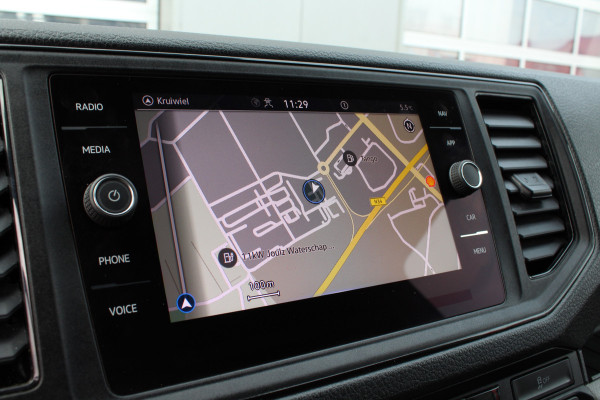 Volkswagen Crafter 35t 2.0 TDI L3H3 > Leer/Navi/Trekhaak/parkeersensoren...