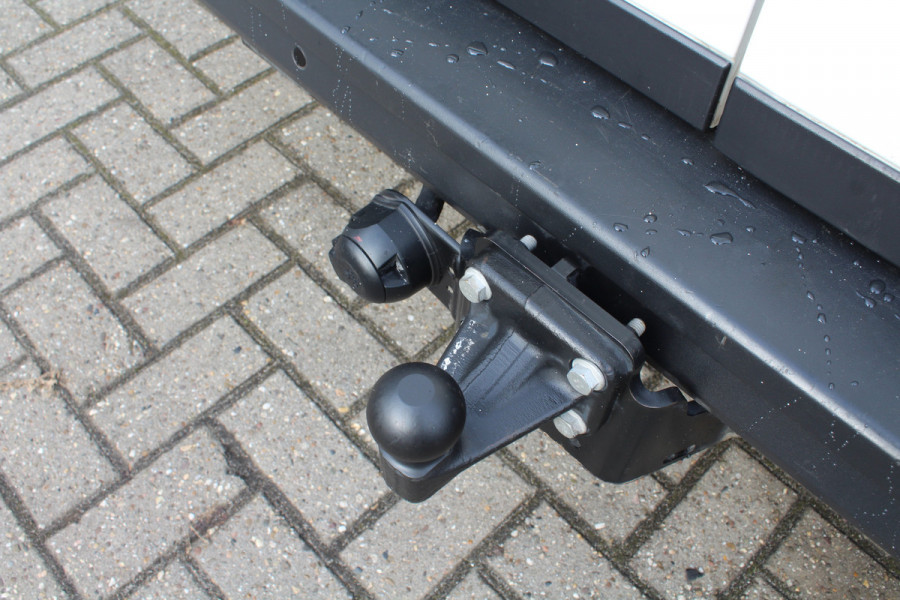 Volkswagen Crafter 35t 2.0 TDI L3H3 > Leer/Navi/Trekhaak/parkeersensoren...