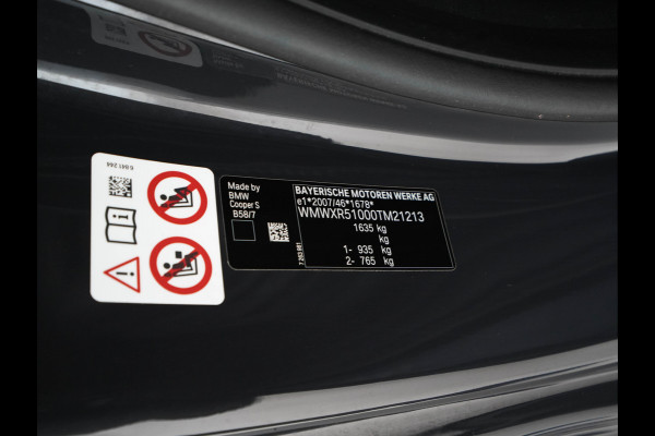 MINI Mini 2.0 Cooper S Chili JCW-Sport-Pack Aut. *PANO | LEATHER | HEAD-UP | HARMAN/KARDON | FULL-LED | JCW-EXHAUST | DAB+ | KEYLESS | NAVI-FULLMAP | CAMERA | CRUISE | AMBIENTLIGHT | SHIFTPADDLES | SPORTSEATS | UNION-JACK | 19"ALU*