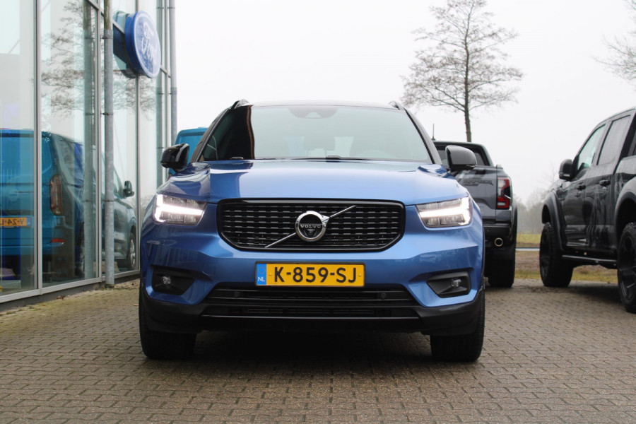 Volvo XC40 1.5 T5 Recharge R-Design | Harman/Kardon | Adaptive Cruise Control | Stoelverwarming | Panorama Dak | Camera | Navigatie | Lederen Bekleding | Electrische Klep |