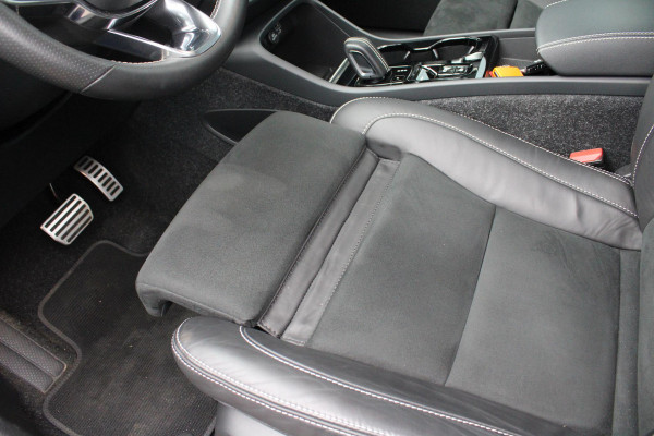 Volvo XC40 1.5 T5 Recharge R-Design | Harman/Kardon | Adaptive Cruise Control | Stoelverwarming | Panorama Dak | Camera | Navigatie | Lederen Bekleding | Electrische Klep |