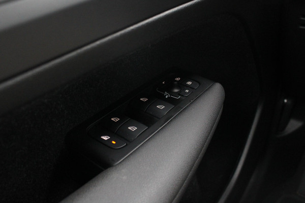 Volvo XC40 1.5 T5 Recharge R-Design | Harman/Kardon | Adaptive Cruise Control | Stoelverwarming | Panorama Dak | Camera | Navigatie | Lederen Bekleding | Electrische Klep |