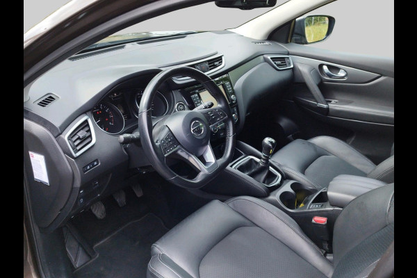 Nissan QASHQAI 1.6 N-Connecta | Trekhaak | Stoelverwarming Half leder | 360 Camera | Comfort pakket