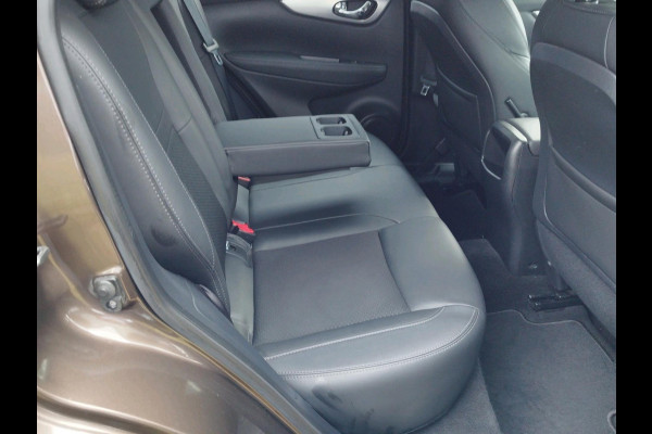 Nissan QASHQAI 1.6 N-Connecta | Trekhaak | Stoelverwarming Half leder | 360 Camera | Comfort pakket