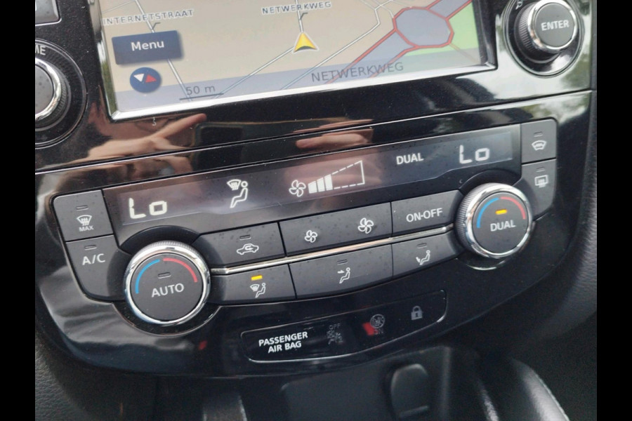 Nissan QASHQAI 1.6 N-Connecta | Trekhaak | Stoelverwarming Half leder | 360 Camera | Comfort pakket