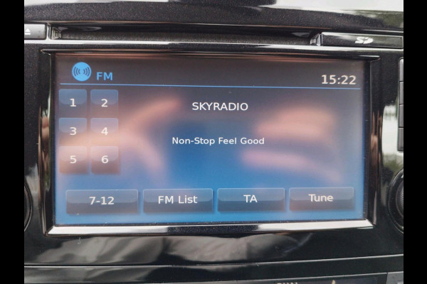 Nissan QASHQAI 1.6 N-Connecta | Trekhaak | Stoelverwarming Half leder | 360 Camera | Comfort pakket