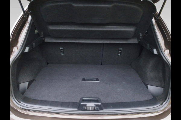 Nissan QASHQAI 1.6 N-Connecta | Trekhaak | Stoelverwarming Half leder | 360 Camera | Comfort pakket