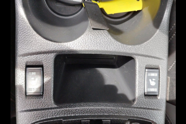Nissan QASHQAI 1.6 N-Connecta | Trekhaak | Stoelverwarming Half leder | 360 Camera | Comfort pakket