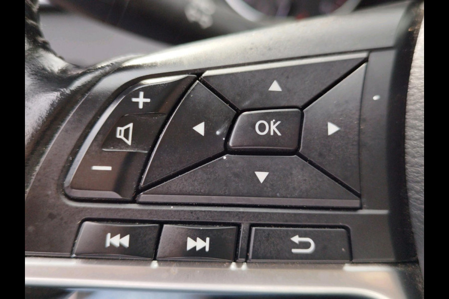 Nissan QASHQAI 1.6 N-Connecta | Trekhaak | Stoelverwarming Half leder | 360 Camera | Comfort pakket