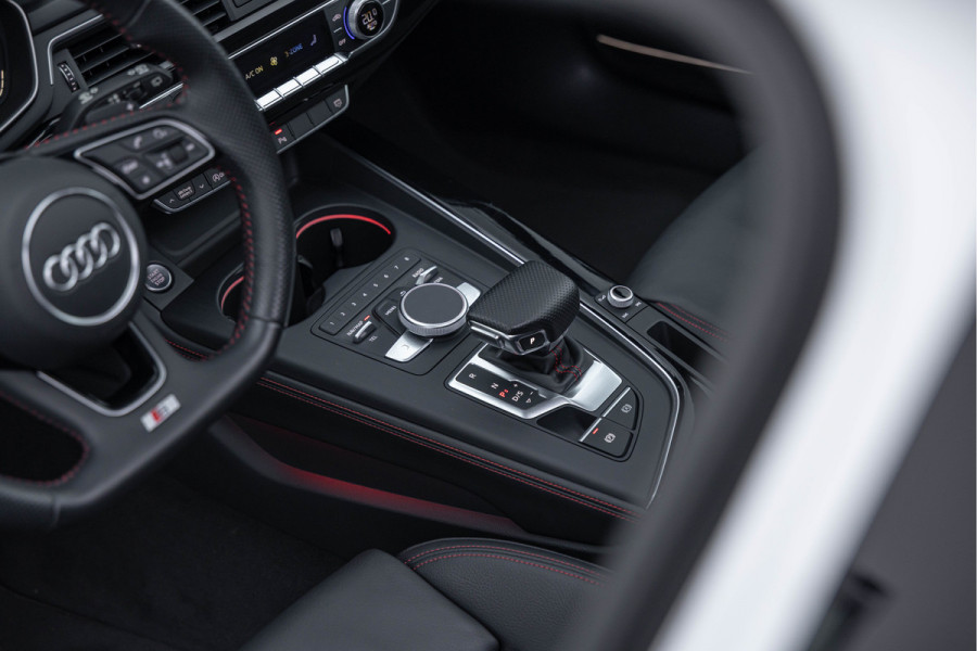 Audi A4 Avant 2.0 TFSI 190pk S-line Pano 19" B&O Virtual