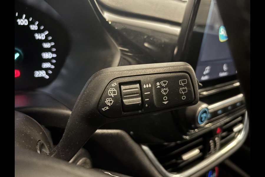 Ford Fiesta 1.0 EcoBoost Titanium AUTOMAAT Navigatie Cruise control Airco